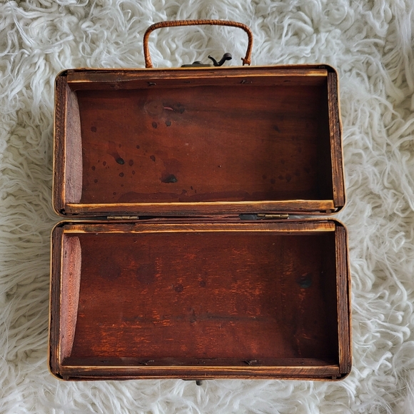 Vintage Embossed Metal & Wood Carry Box with Wrapped Handle - Picture 6 of 8